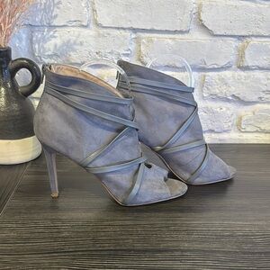 Women's Gray Strappy Heeled Sandals